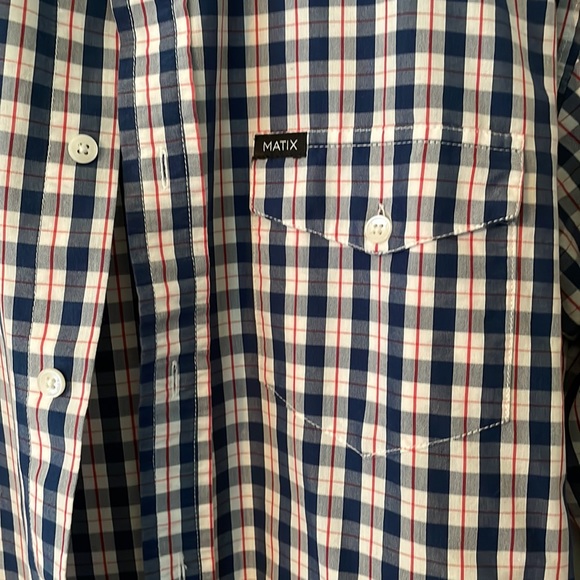 MATIX Mens Checkered button down - like new! - Picture 3 of 6